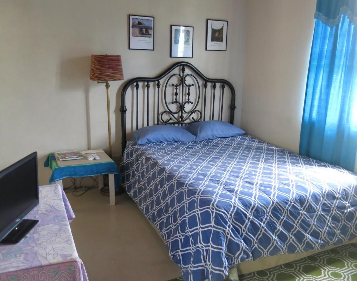 Gemini House Bed & Breakfast Крайст Чърч Екстериор снимка